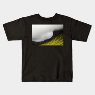 Foggy Kalfafell Mountains Kids T-Shirt